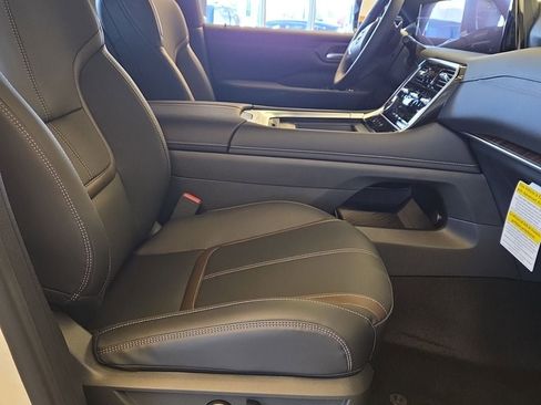 New 2026 Nissan Armada SL w/ Captain's Chari Seat Package AWD/4WD image 12