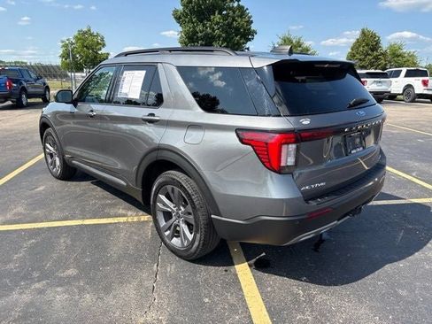 Used 2025 Ford Explorer Active w/ Active Comfort Package AWD/4WD image 14