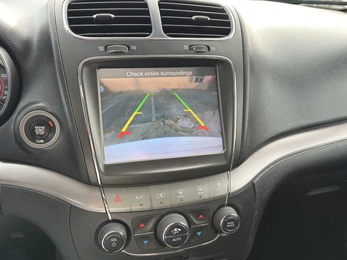 Used 2017 Dodge Journey Crossroad w/ Popular Equipment Group image 36