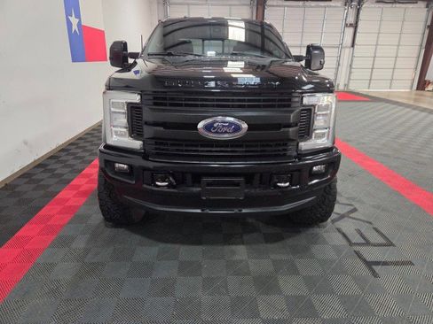 Used 2018 Ford F250 Platinum image 4