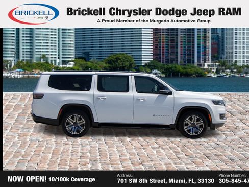Used 2024 Jeep Wagoneer L Series II w/ Flexible Seating Group AWD/4WD image 4