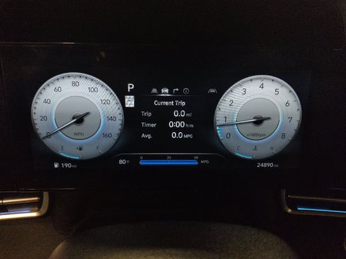 Used 2024 Hyundai Elantra SEL FWD image 23