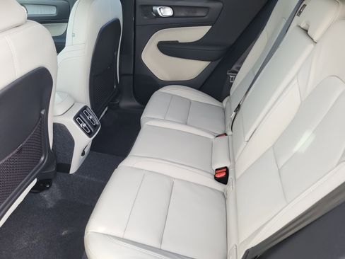 New 2026 Volvo XC40 B5 Ultra w/ Climate Package image 19