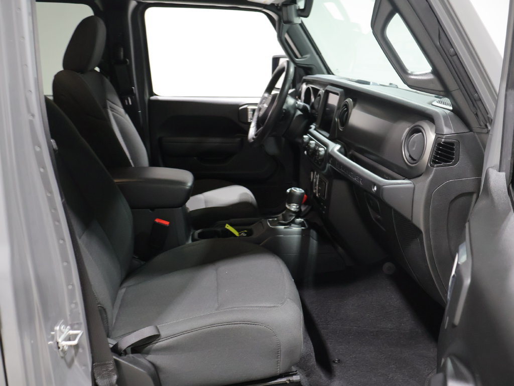 Used 2023 Jeep Wrangler Unlimited w/ Cold Weather Group AWD/4WD image 22
