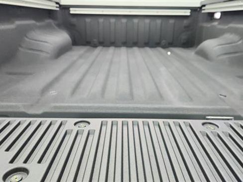 Certified 2025 Nissan Frontier SV w/ SV Convenience Package RWD image 28