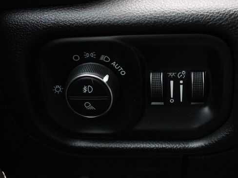 Used 2023 RAM 1500 Laramie image 23