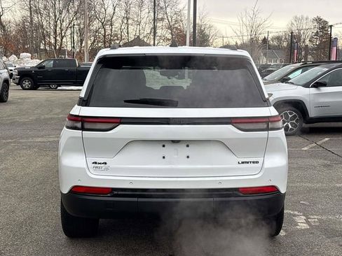 Used 2023 Jeep Grand Cherokee Limited w/ Black Appearance Package image 4