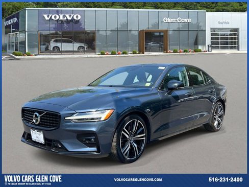 Used 2021 Volvo S60 T5 R-Design AWD/4WD image 2