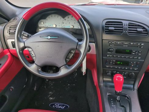 Used 2002 Ford Thunderbird image 15