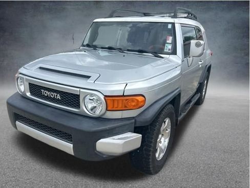 Used 2007 Toyota FJ Cruiser 2WD image 2