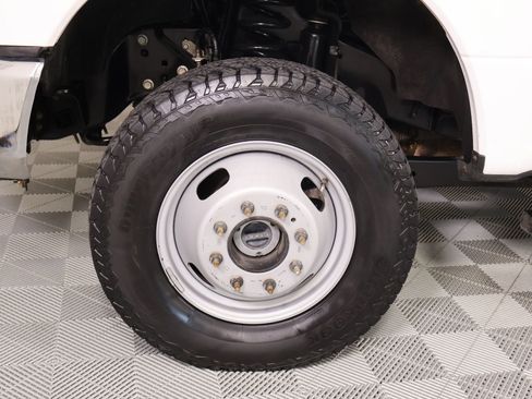 Used 2021 Ford F350 XL w/ Power Equipment Group AWD/4WD image 15