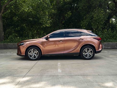 Used 2025 Lexus RX 350h w/ Convenience Package AWD/4WD image 6
