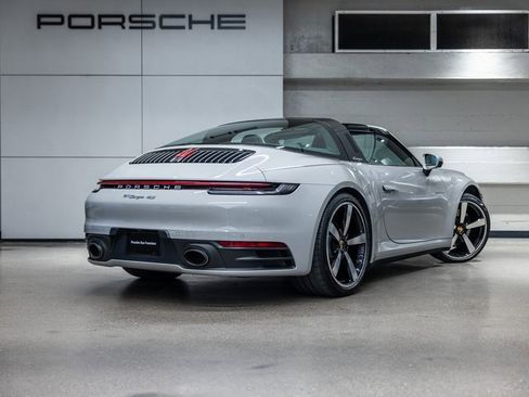 Used 2022 Porsche 911 Targa 4S w/ Premium Package image 27