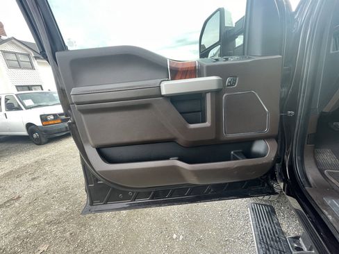 Used 2019 Ford F250 King Ranch w/ King Ranch Ultimate Package image 38