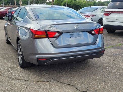 Used 2022 Nissan Altima 2.5 SV FWD image 13