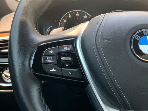 Used 2018 BMW 530i xDrive AWD/4WD image 23