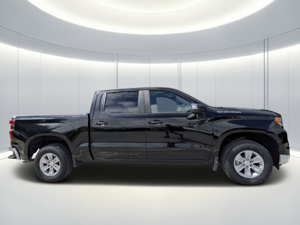 Used 2025 Chevrolet Silverado 1500 LT RWD image 3