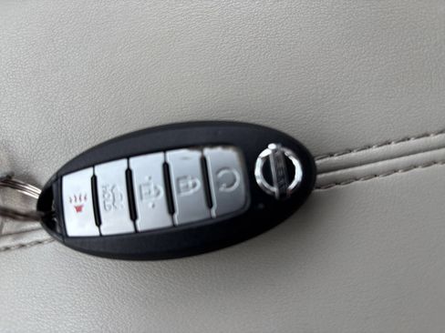 Used 2025 Nissan Altima 2.5 SV FWD image 24