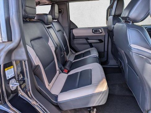 Used 2024 Ford Bronco Wildtrak image 21