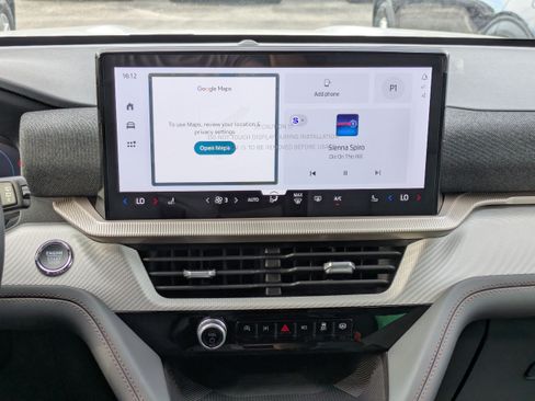 New 2026 Ford Explorer Active RWD image 17
