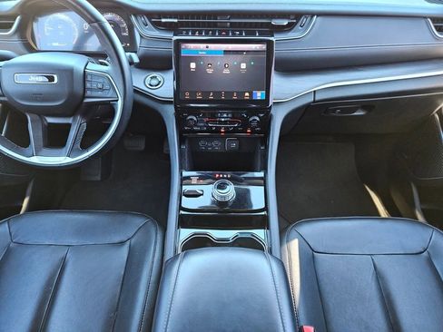 Used 2022 Jeep Grand Cherokee Limited image 14