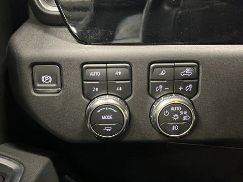 Used 2024 GMC Sierra 1500 Elevation w/ Elevation Premium Package AWD/4WD image 34