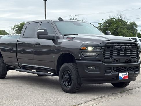 New 2026 RAM 2500 Tradesman AWD/4WD image 3