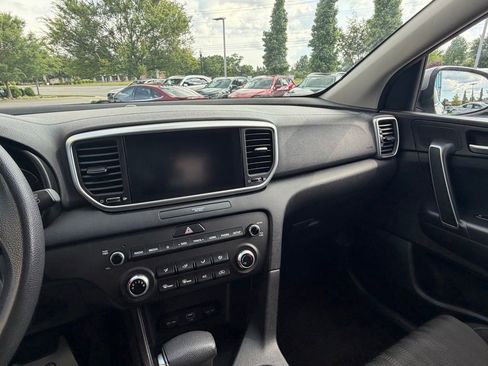 Used 2022 Kia Sportage LX FWD image 23