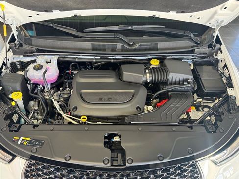 Used 2026 Chrysler Pacifica Select image 23