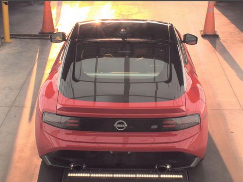 Certified 2025 Nissan Z Performance w/ Floor Mat Package RWD image 6