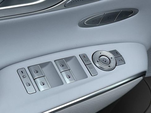 New 2026 Genesis GV70 2.5T Advanced AWD/4WD image 19