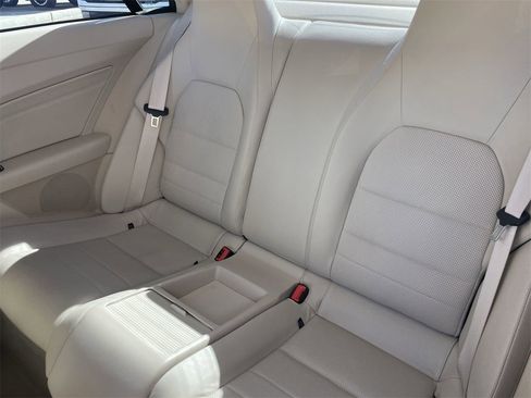 Used 2016 Mercedes-Benz E 400 4MATIC Coupe image 16