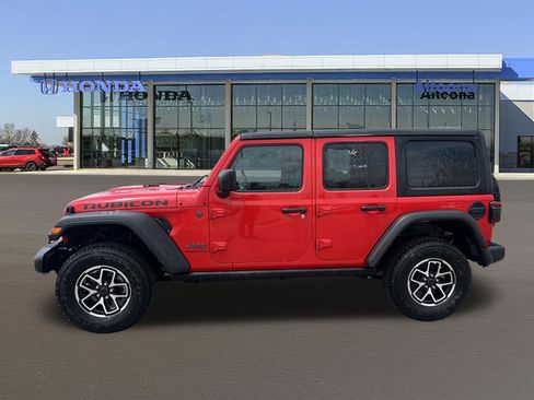 Used 2024 Jeep Wrangler Unlimited Rubicon AWD/4WD image 2