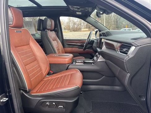 Used 2023 GMC Yukon XL Denali Ultimate image 36