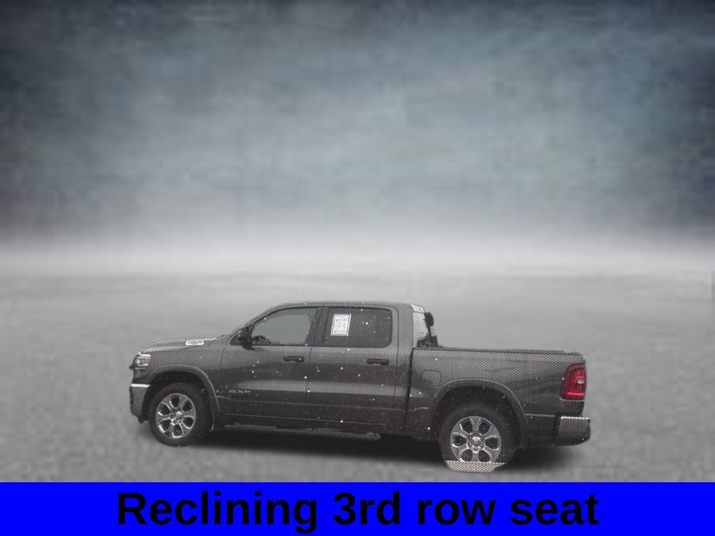 Used 2023 Chrysler Pacifica Touring-L FWD image 21