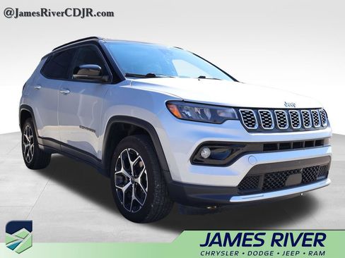 Used 2025 Jeep Compass Limited AWD/4WD image 6