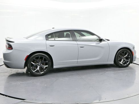 Used 2020 Dodge Charger SXT w/ Blacktop Package RWD image 8