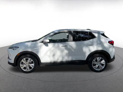 Used 2025 Buick Encore GX Preferred image 9