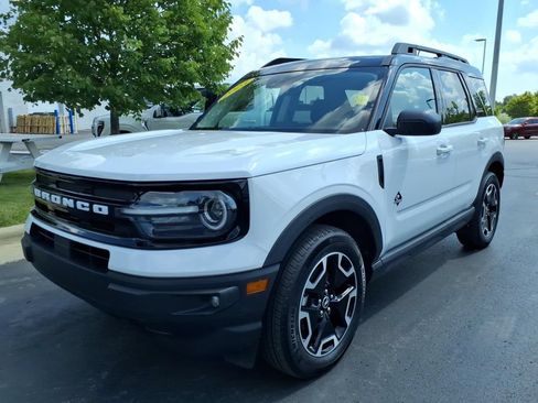 Used 2023 Ford Bronco Sport Outer Banks w/ Tech Package AWD/4WD image 1