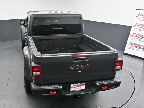 Used 2023 Jeep Gladiator Rubicon w/ Cold Weather Group image 32