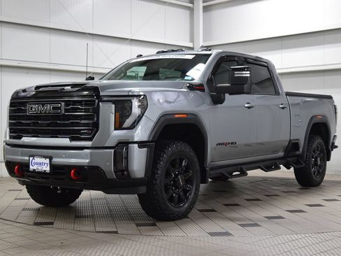 Used 2024 GMC Sierra 2500 AT4 w/ AT4 Preferred Package AWD/4WD image 3