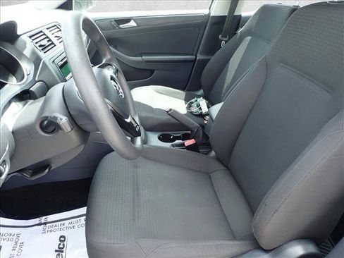 Used 2015 Volkswagen Jetta S FWD image 10