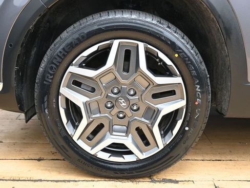 Used 2023 Hyundai Santa Fe Limited AWD/4WD image 12