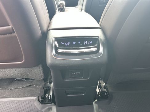 Used 2020 Cadillac XT6 Premium Luxury image 22