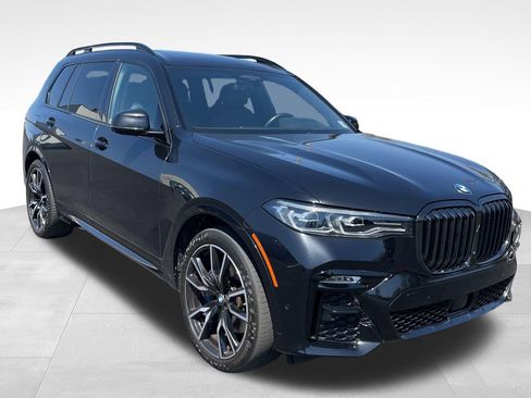 Used 2022 BMW X7 xDrive40i w/ M Sport Package image 2