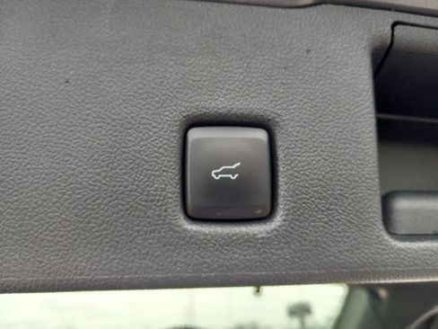 Used 2024 Ford Escape ST-Line image 13