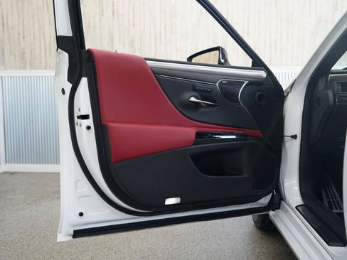 Used 2022 Lexus ES 350 F Sport w/ Accessory Package FWD image 30