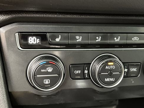 Used 2019 Volkswagen Tiguan SEL Premium R-Line FWD image 21
