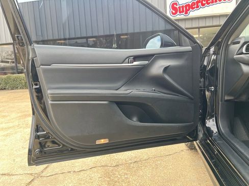 Used 2020 Toyota Camry XSE image 12