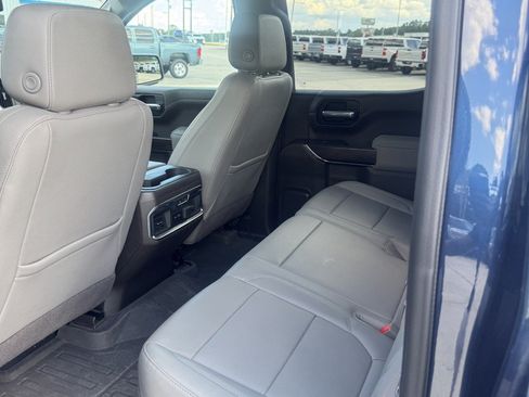 Used 2021 GMC Sierra 1500 SLT w/ SLT Premium Package RWD image 10